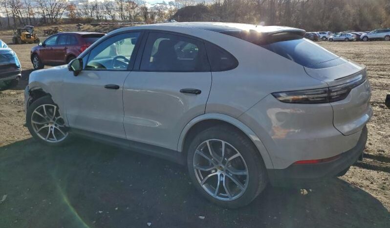 
								2022 Porsche Cayenne full									