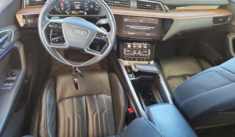 
								2019 Audi E-tron full									