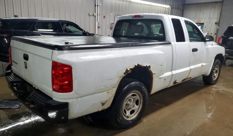 
								2005 Dodge Dakota full									