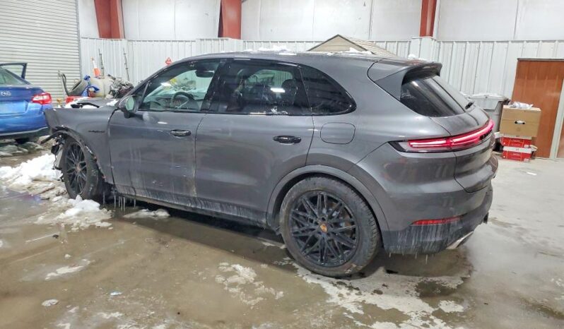 
								2025 Porsche Cayenne full									