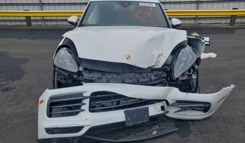 
								2020 Porsche Cayenne full									