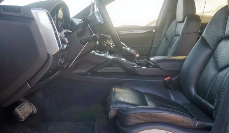 
								2017 Porsche Cayenne full									
