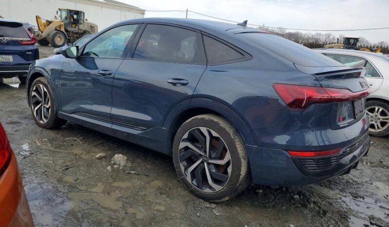 
								2024 Audi Q8 full									