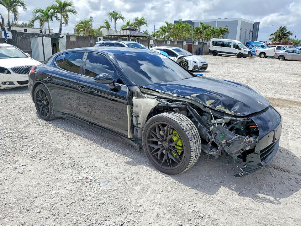 2016 Porsche Panamera