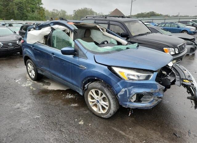 
								2018 Ford Escape se full									