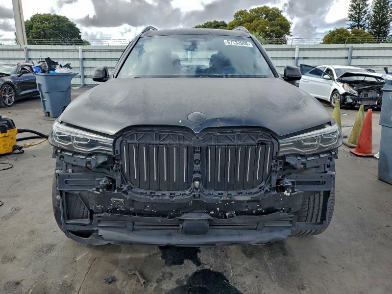 2019 BMW X7