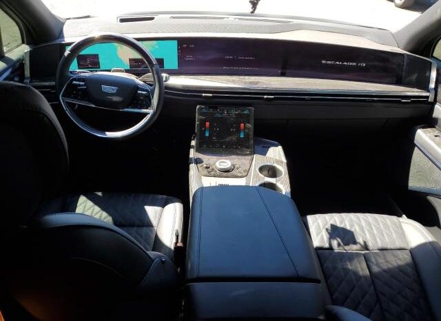 
								2025 Cadillac Escalade full									
