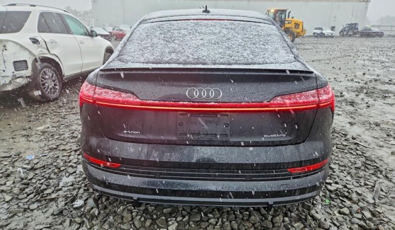 
								2023 Audi E-tron full									