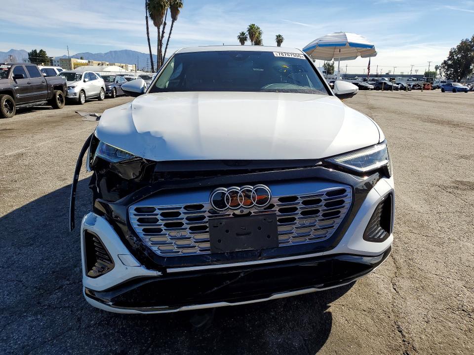 2024 Audi Q8