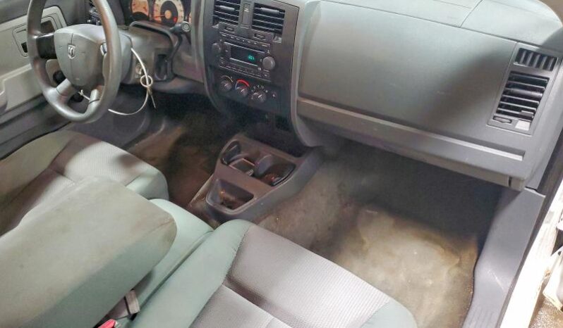 
								2005 Dodge Dakota full									