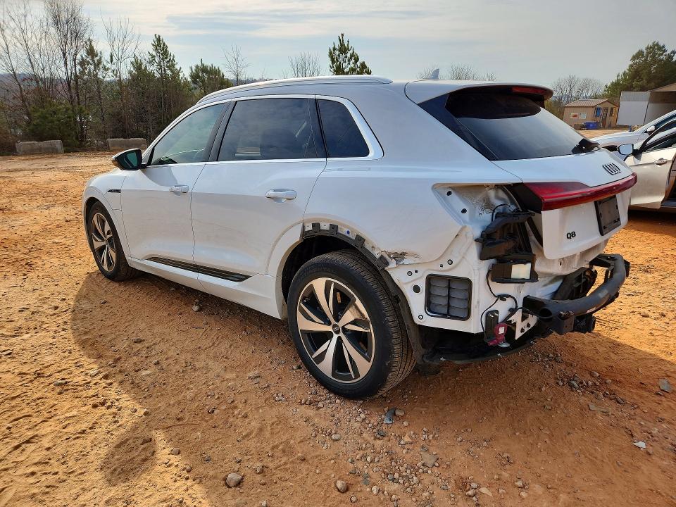 2024 Audi Q8