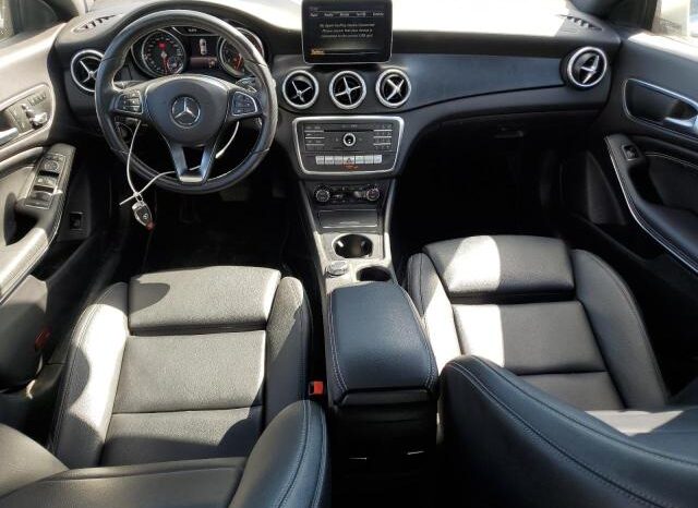 
								2017 Mercedes-benz Cla 250 4m full									