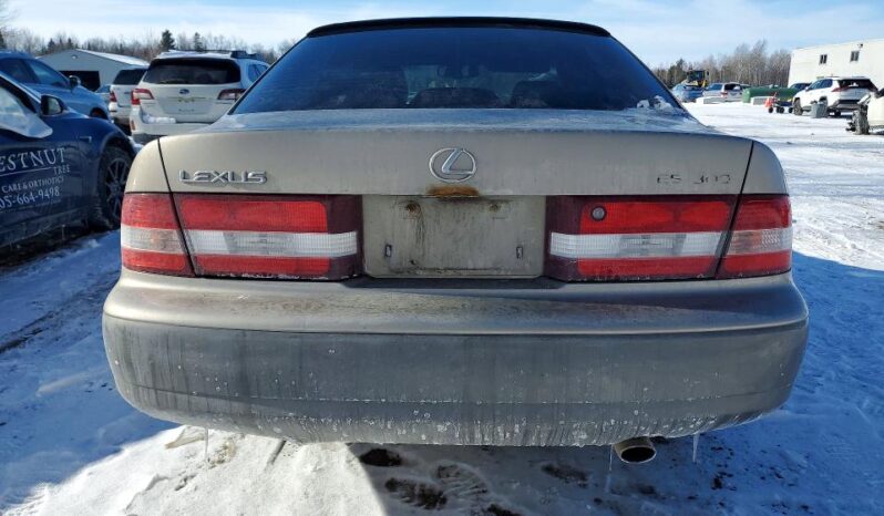 
								2000 Lexus Es 300 full									