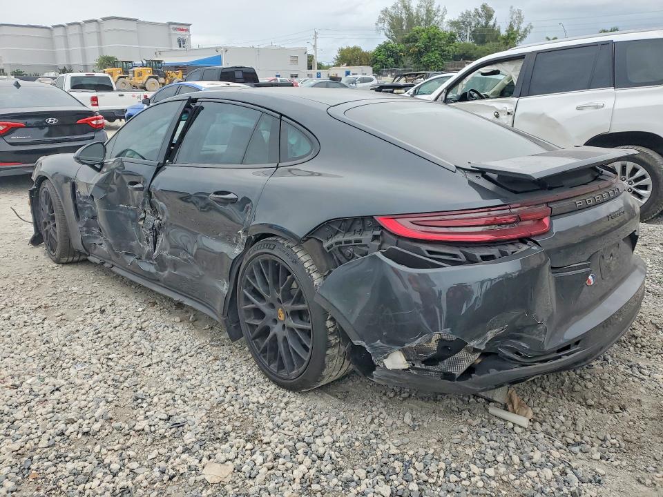2017 Porsche Panamera