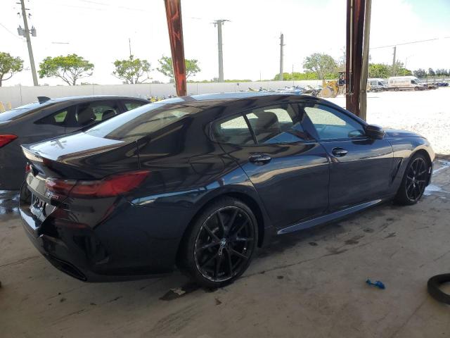 2022 BMW M8