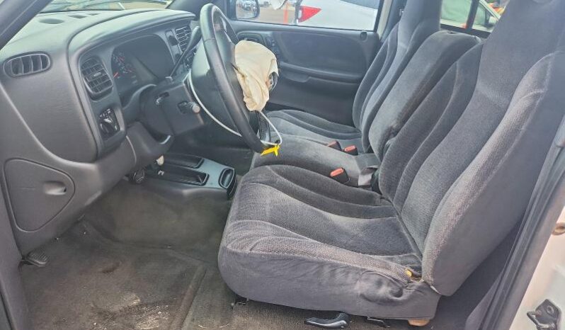 
								2000 Dodge Dakota full									