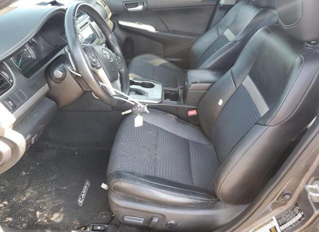 
								2014 Toyota Camry l full									
