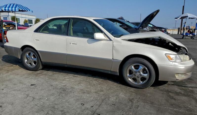 
								1998 Lexus Es 300 full									