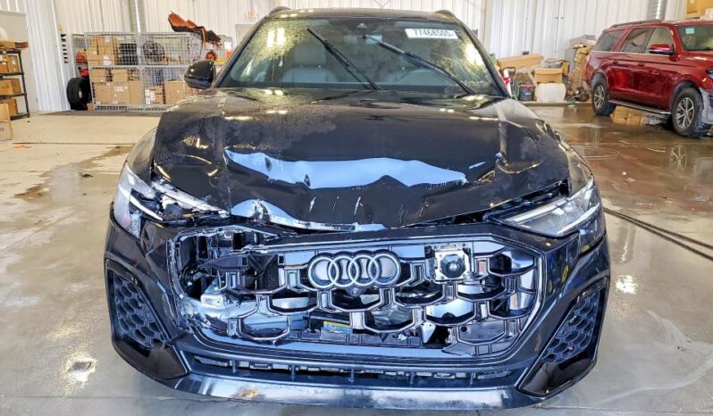
								2026 Audi Q8 full									