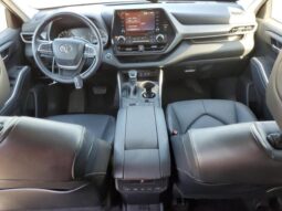 
										2022 Toyota Highlander full									