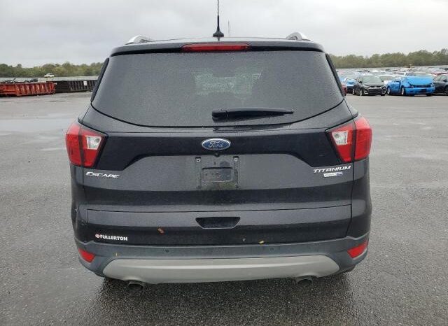 
								2019 Ford Escape tit full									