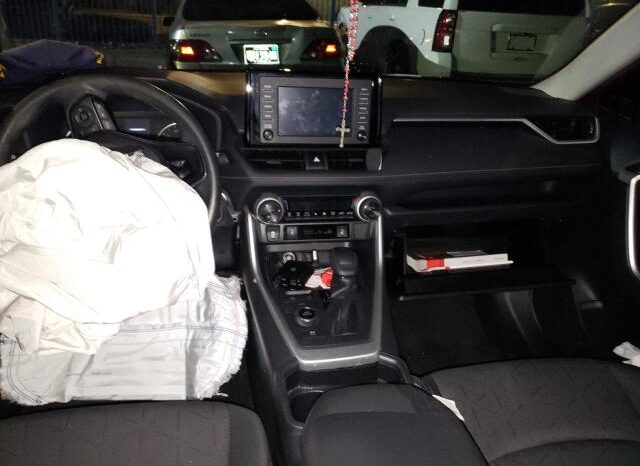 
								2019 Toyota Rav4 full									