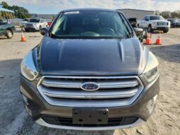 
										2017 Ford Escape se full									