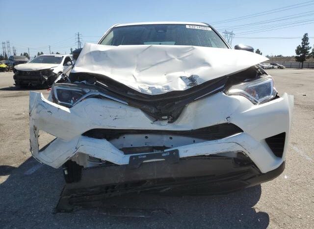 
								2018 Toyota Rav4 full									