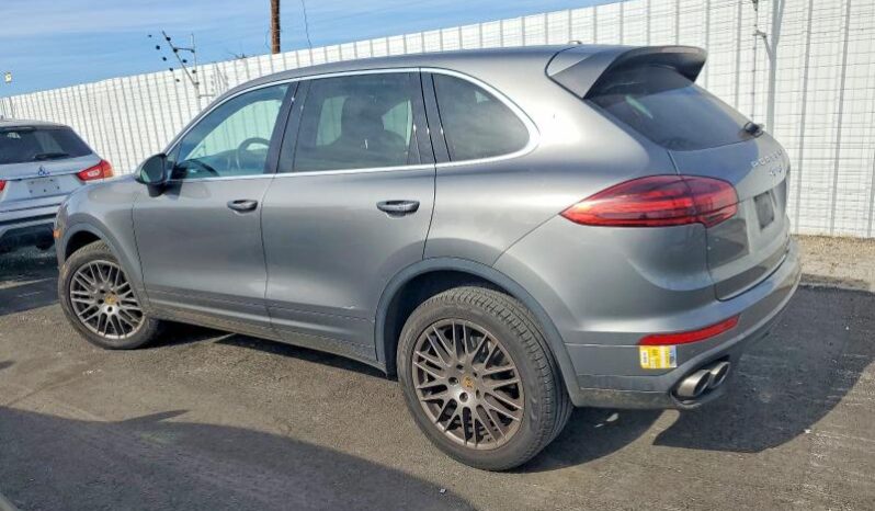 
								2018 Porsche Cayenne full									