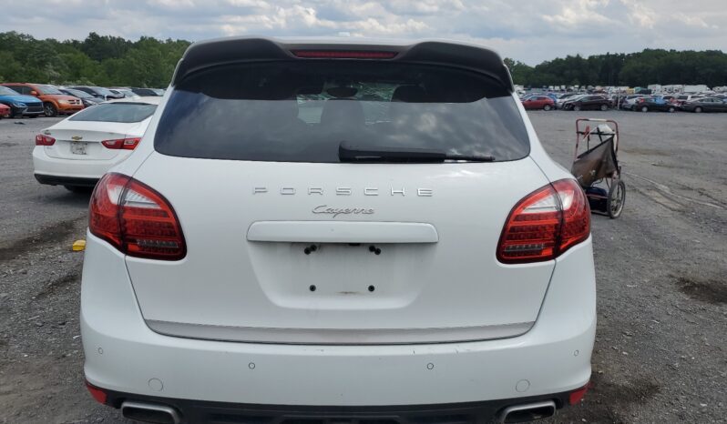 
								2014 Porsche Cayenne full									