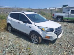 
										2017 Ford Escape s full									