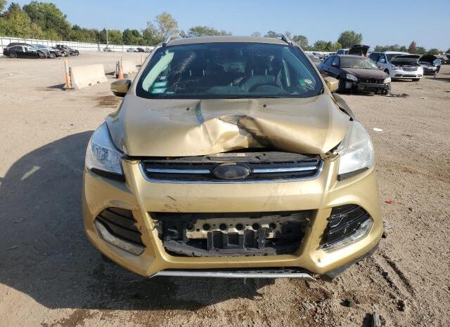 
								2015 Ford Escape tit full									