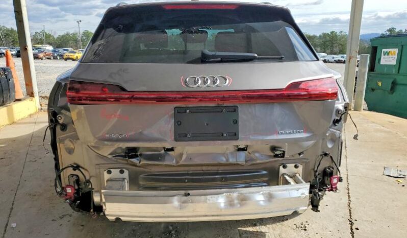 
								2021 Audi E-tron full									