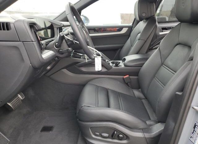 
								2025 Porsche Cayenne full									