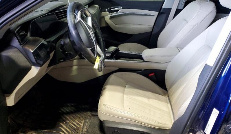 
								2021 Audi E-tron full									