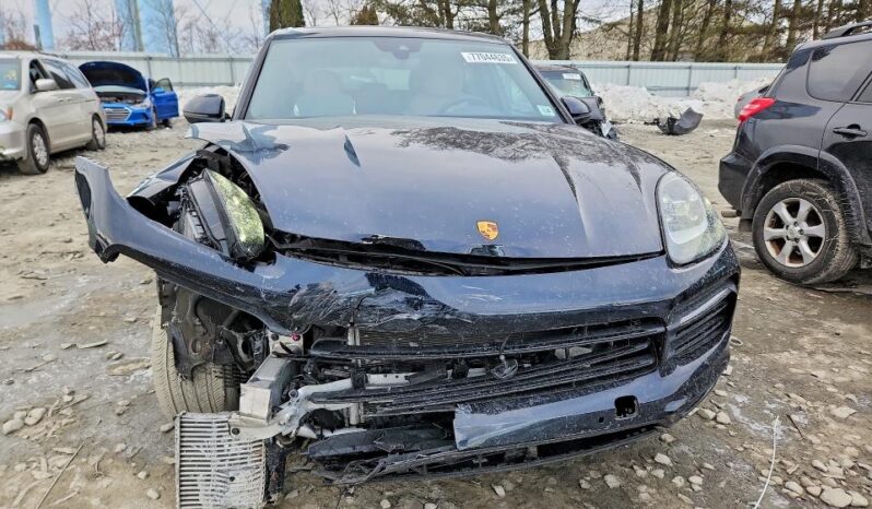 
								2023 Porsche Cayenne full									