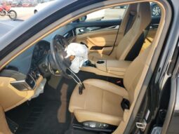 
										2015 Porsche Panamera full									