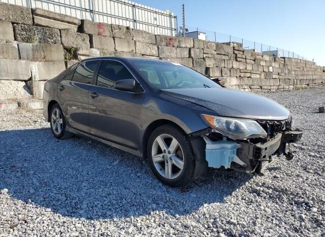 
								2014 Toyota Camry l full									