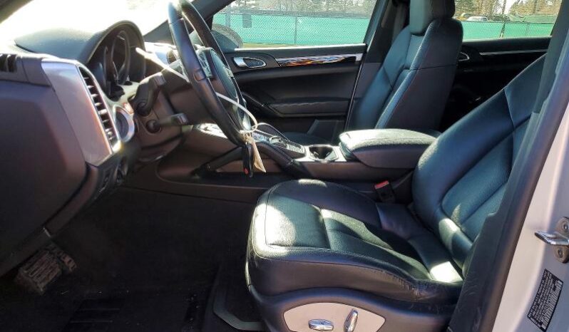 
								2013 Porsche Cayenne full									
