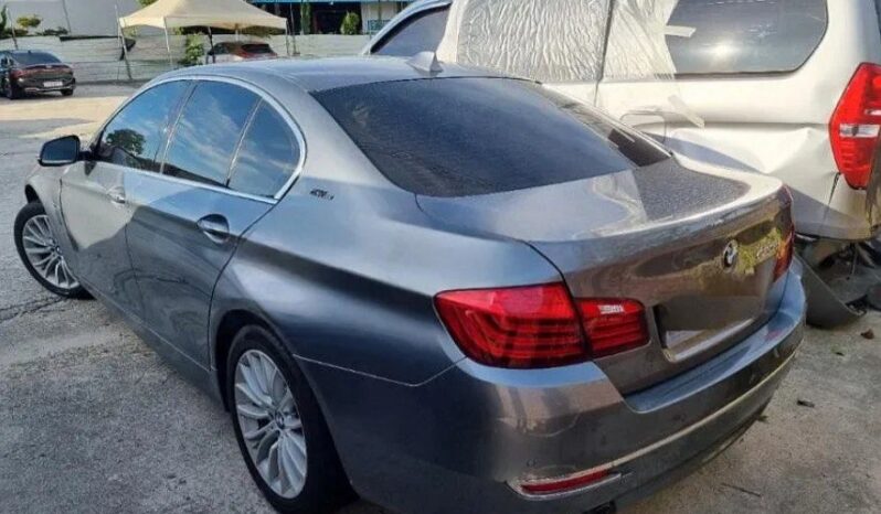 
								BMW 520d Xdrive full									