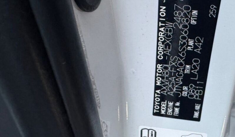 
								TOYOTA CAMRY Hybrid full									