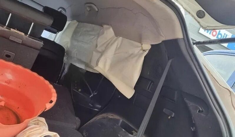 
								HYUNDAI SANTA FE full									