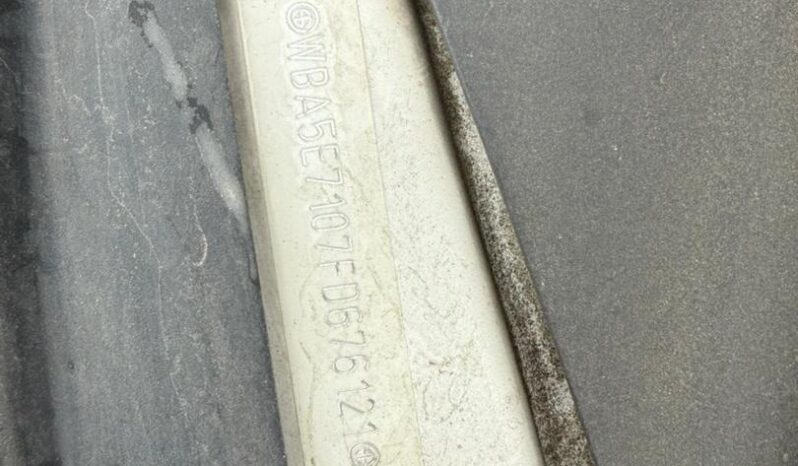 
								BMW 520d Xdrive full									