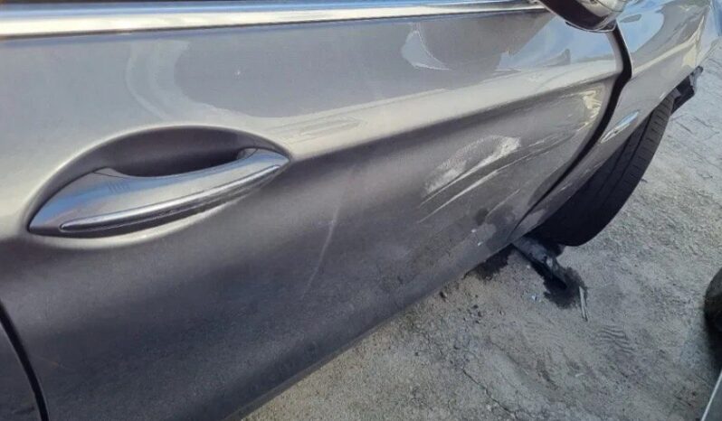 
								BMW 520d Xdrive full									