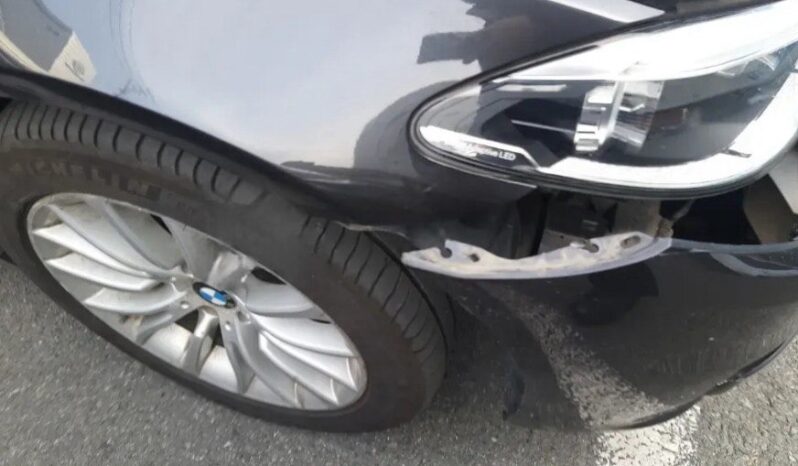 
								BMW 520d Xdrive full									