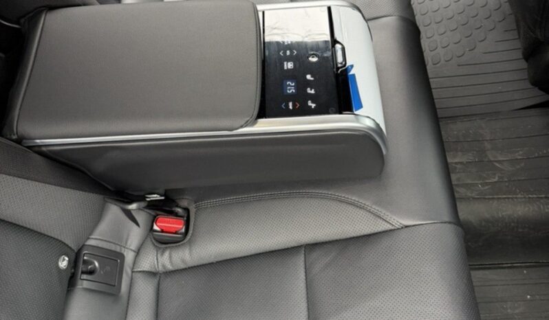 
								TOYOTA CAMRY Hybrid full									