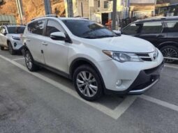 
										TOYOTA RAV 4 full									