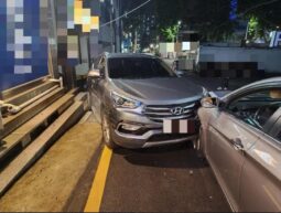 
										HYUNDAI SANTA FE full									