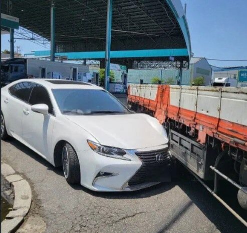 
								LEXUS ES300h full									