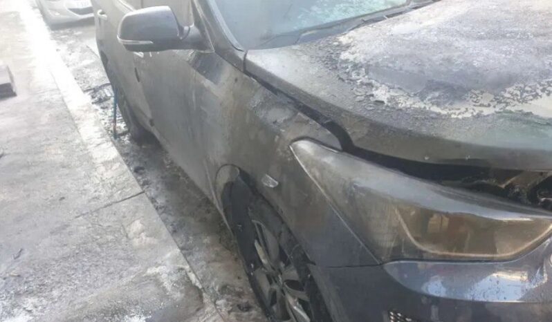 
								HYUNDAI SANTA FE full									